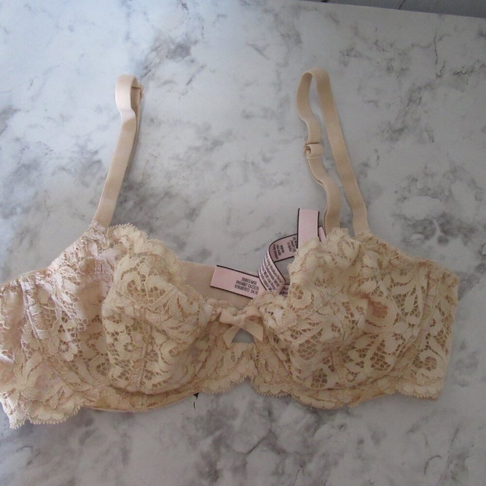 Victorias Secret Bra 32C Unlined Demi Body‎ By Victoria Underwire